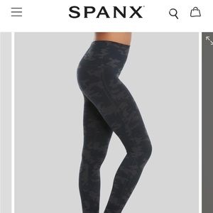NWOT Spanx Camouflage leggings